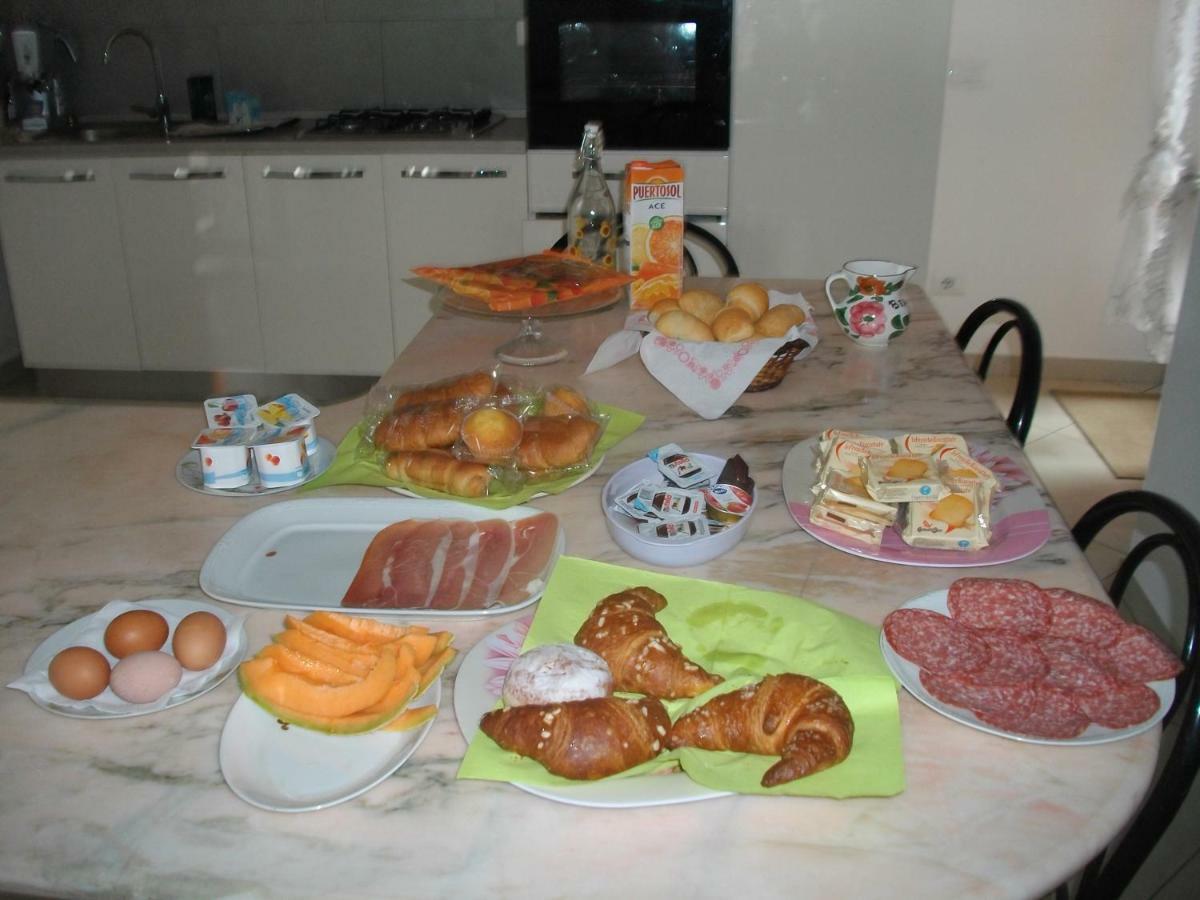 Giulietta E Romeo Bed & Breakfast Peschiera del Garda Ngoại thất bức ảnh
