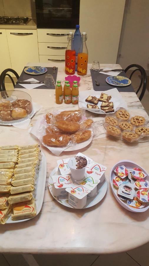 Giulietta E Romeo Bed & Breakfast Peschiera del Garda Ngoại thất bức ảnh